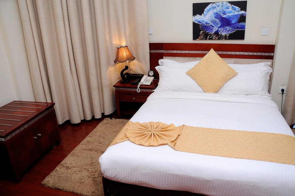 Zola International Hotel