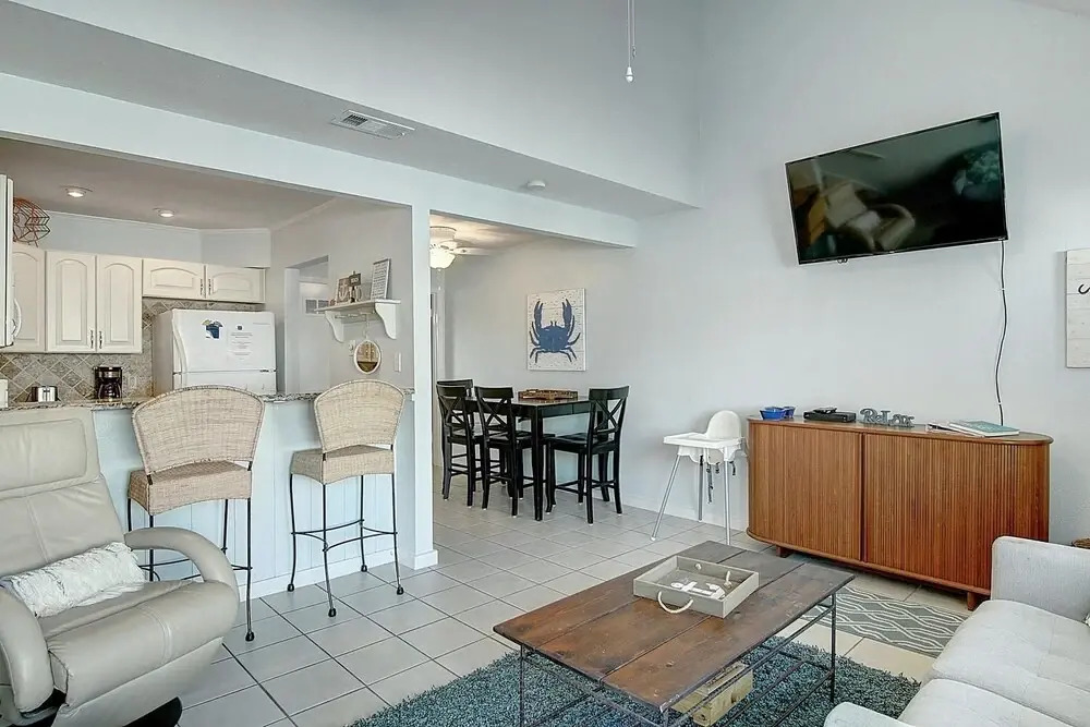 Casa De Flip Flop Ec113 3 Bedroom Condo