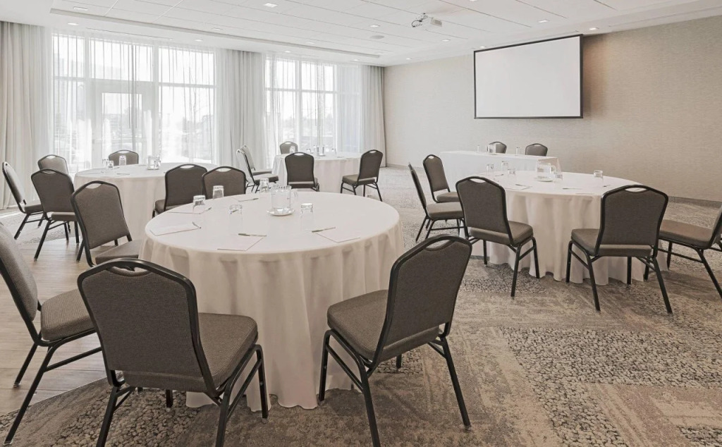 Courtyard by Marriott Burlington-Oakville
