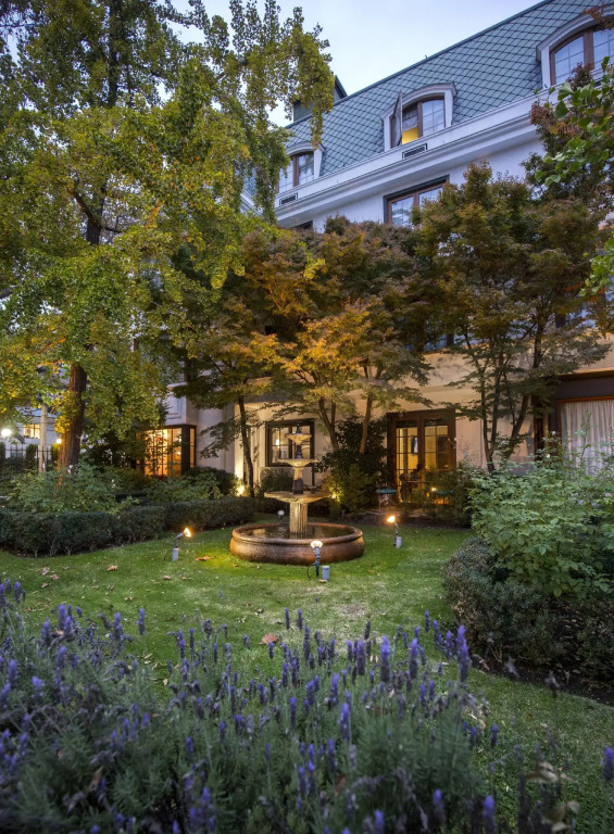 Park Plaza Bonaparte Boutique