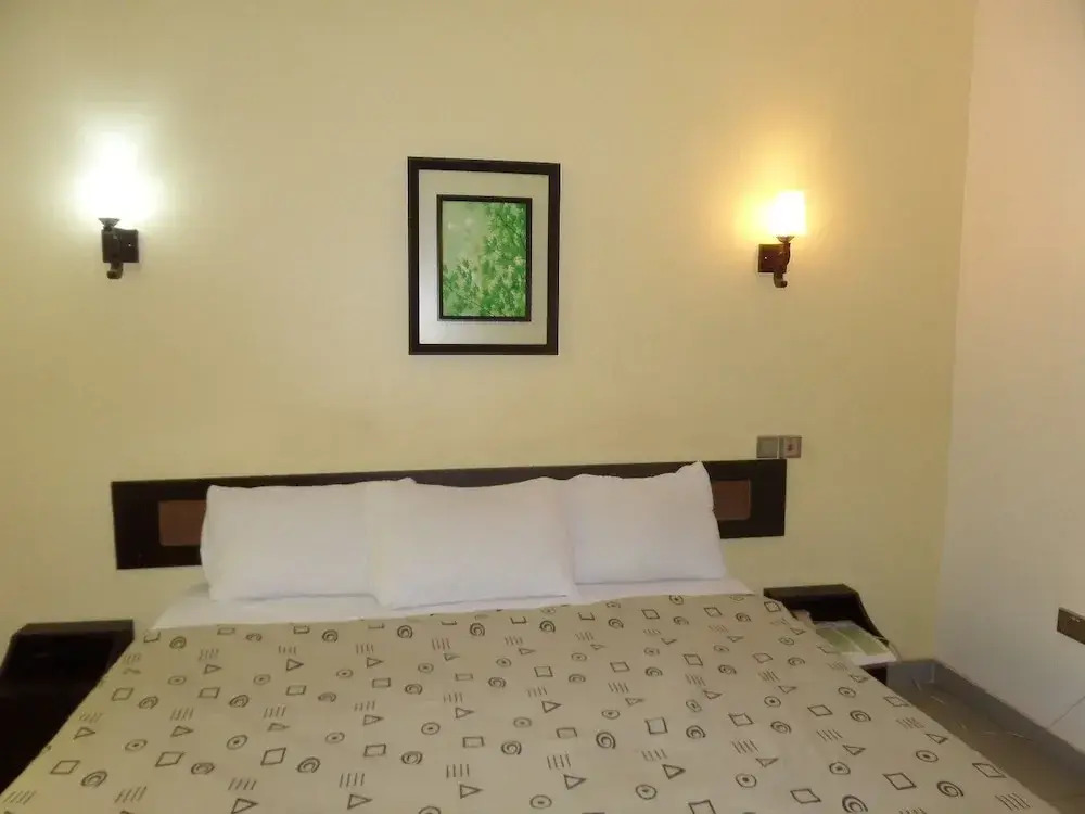 Spring Hill Hotel