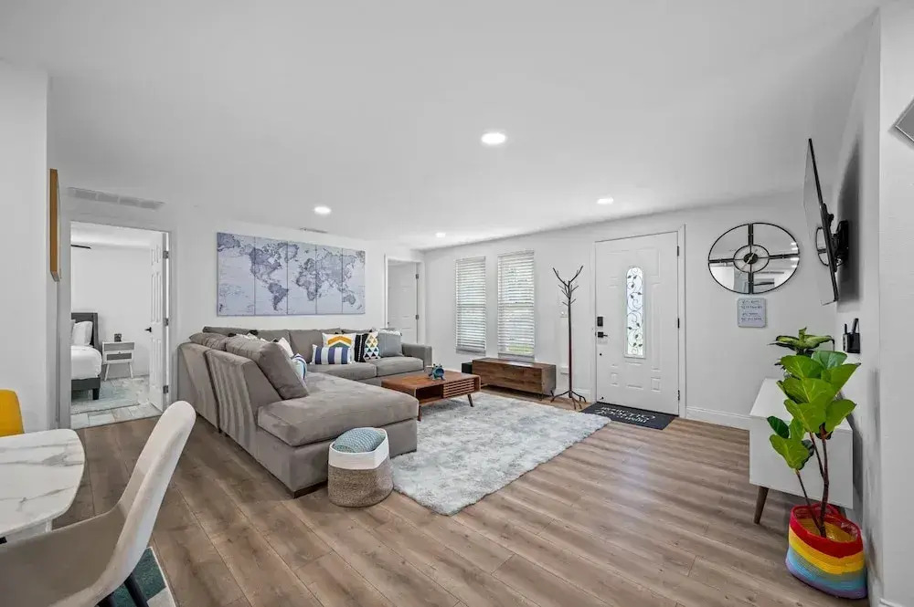 Paradise Haven- Amazing 4BR Oasis With Pool