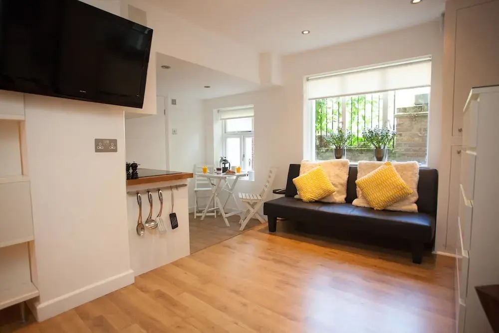 Wonderful studio in Barnsbury Village
