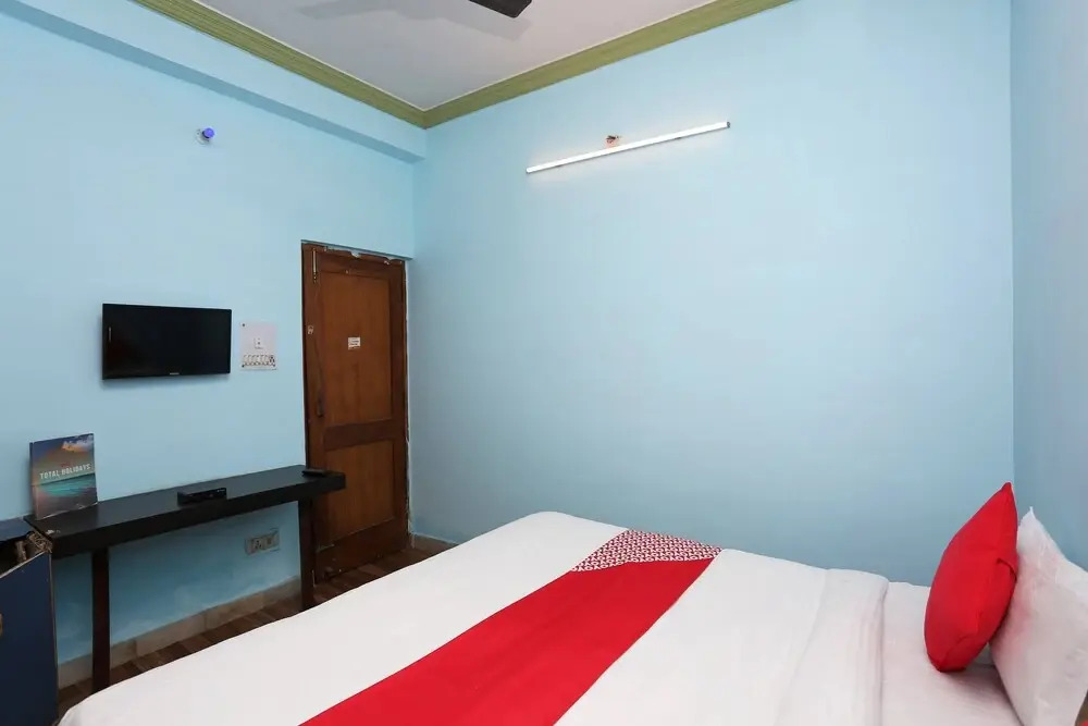 Hotel O Dolphin