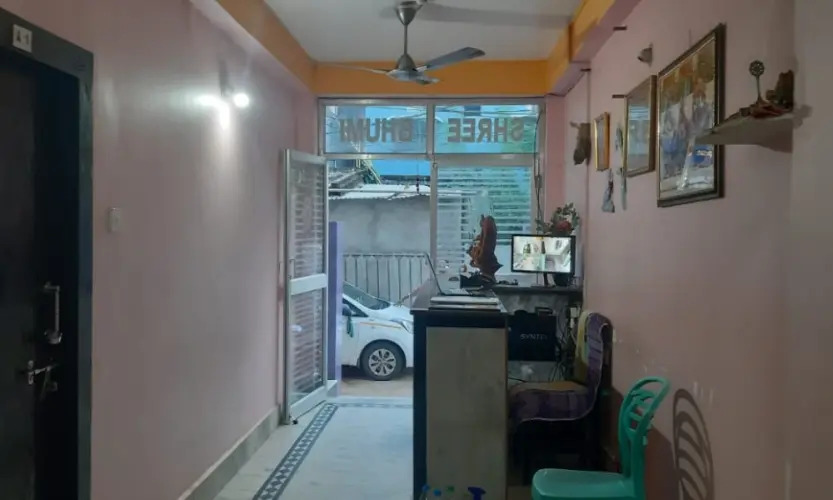 Goroomgo Shree Bhumi puri