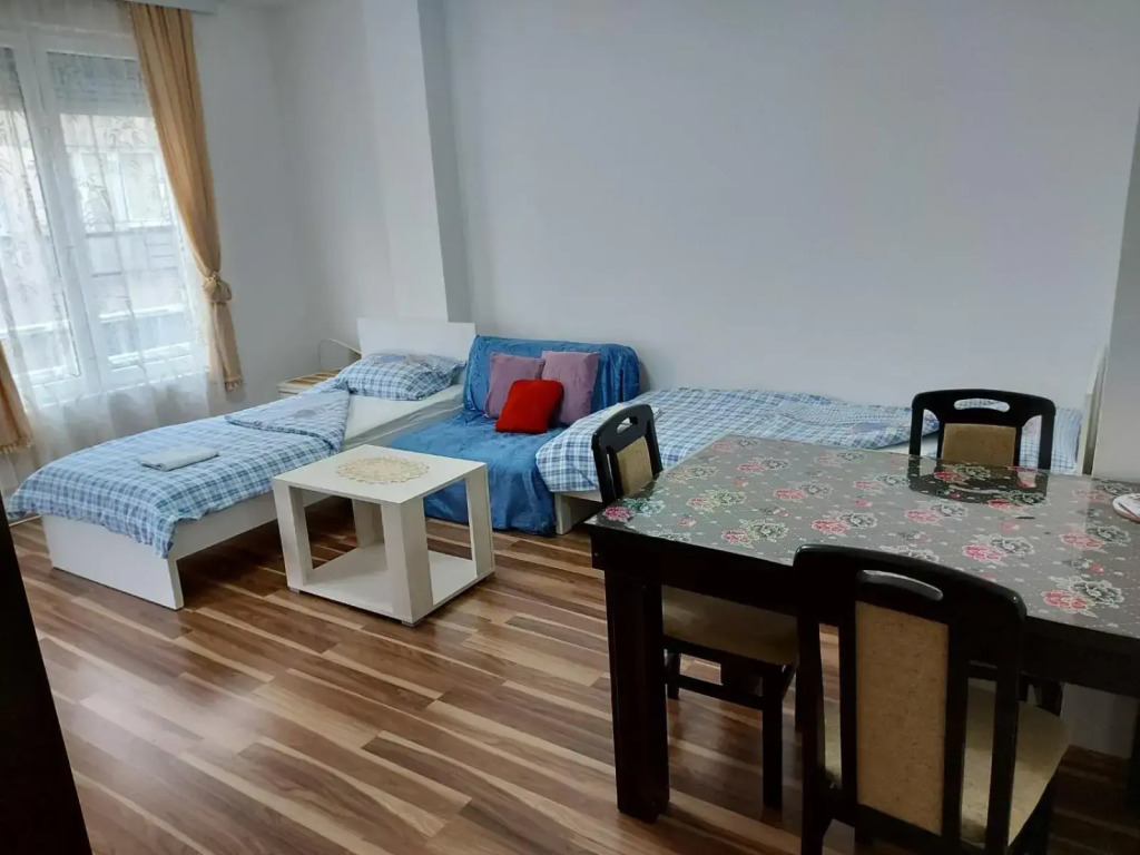Adam s Apartment 3