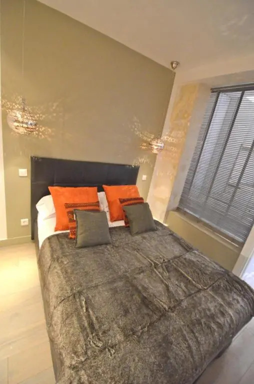 Show Room