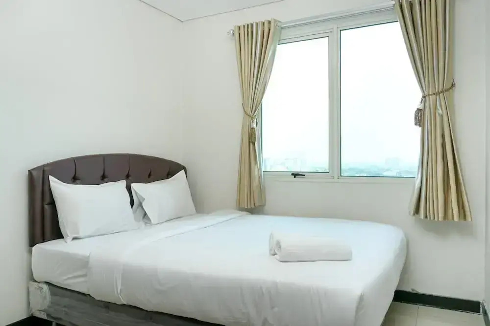 Comfortable 1BR @ Sky Terrace Apartment in Strategic Area