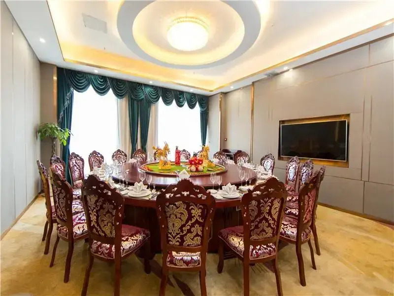 GreenTree Eastern Yibin Yijian Road New City Plaza Hotel