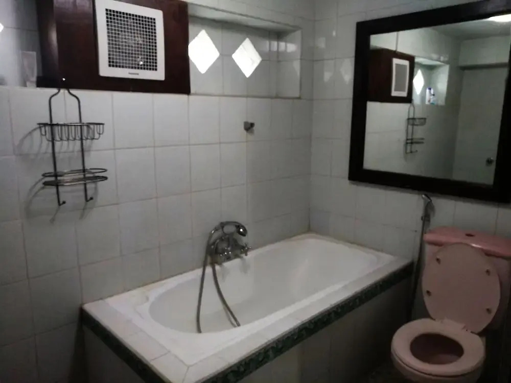 Bunk'd Backpackers Villa - Hostel