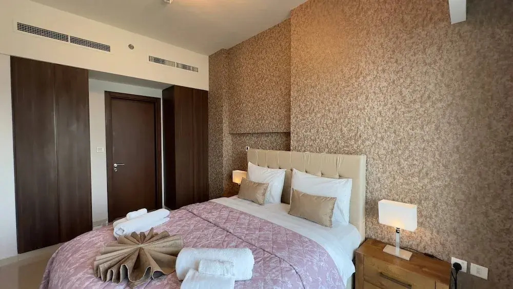 Mh - 2 Bhk Canal View Near Dubai Mall - Ref2516