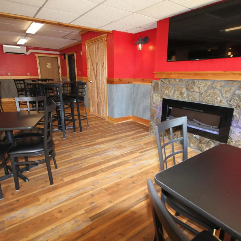 Blackstone Lodge and Suites