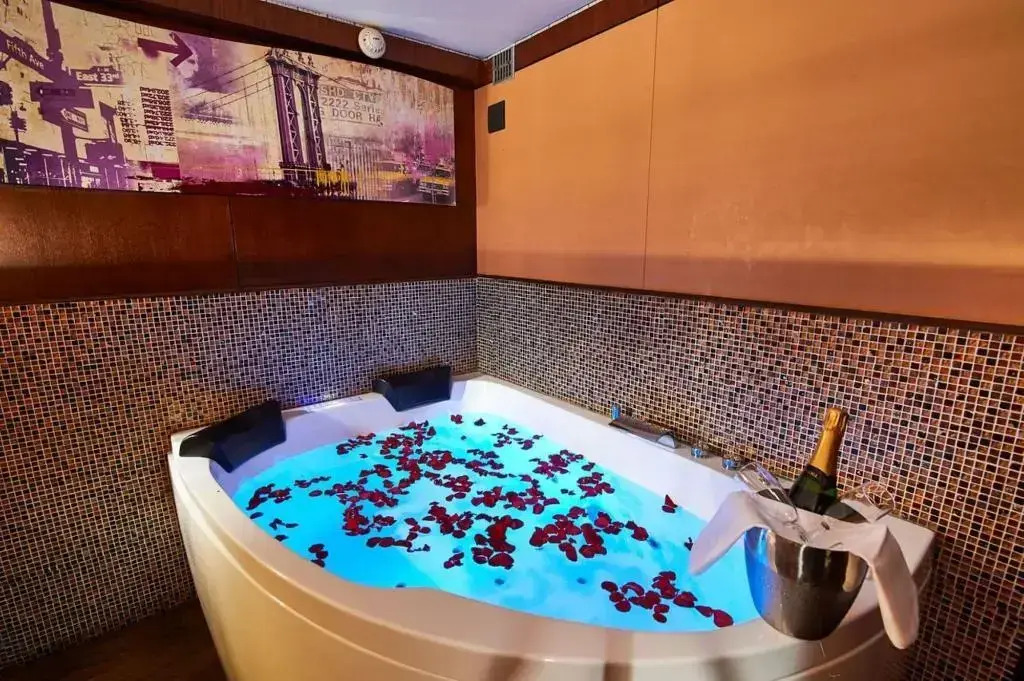 VIP Paris Yacht Hôtel & Spa