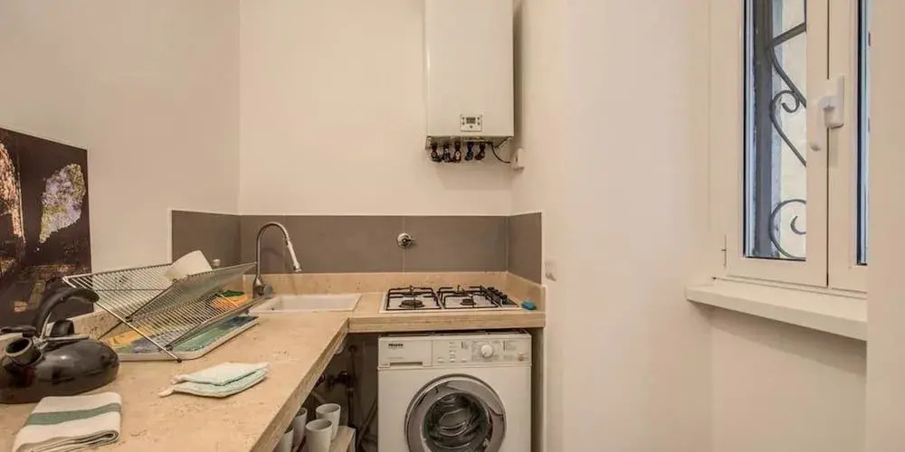 Trastevere budget studio