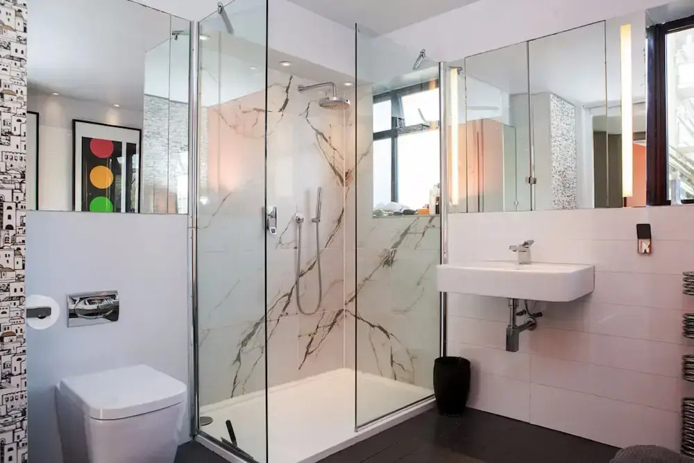Spacious 2 Bedroom House in Central London