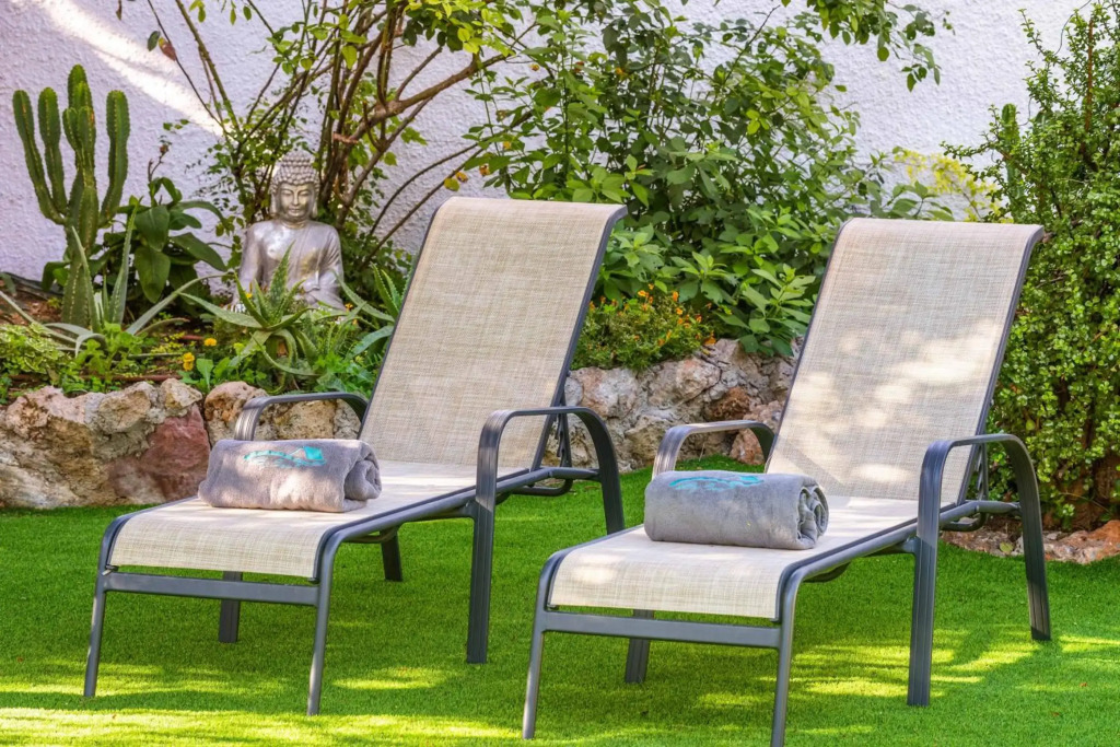 Villa Conchita By Seric,15´ walking to the beach