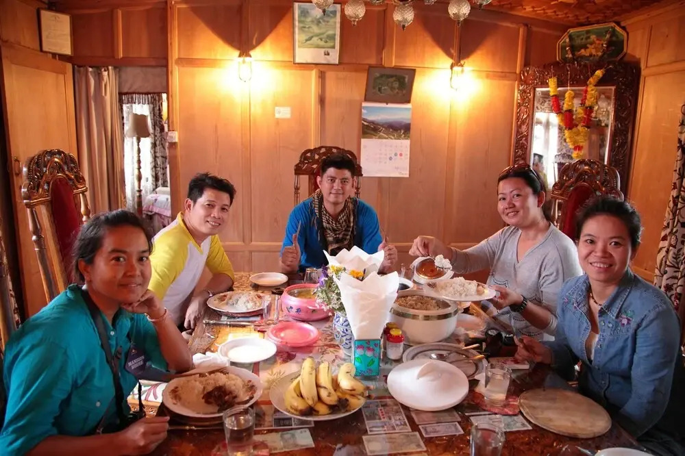 Houseboat New Golden Flower