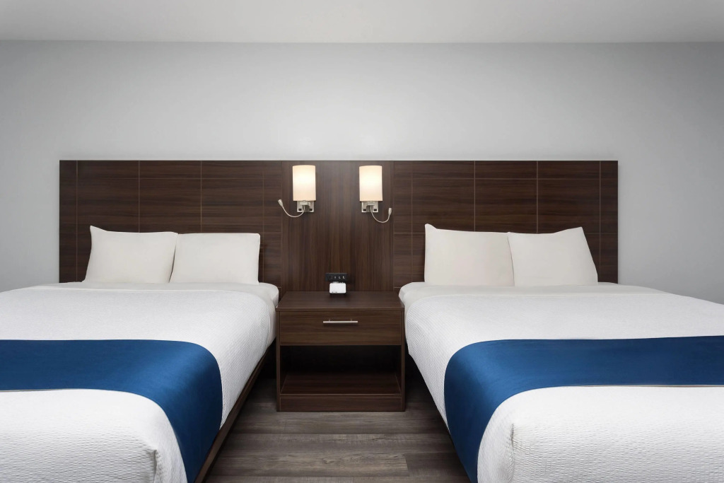Travelodge by Wyndham Cochrane Ontario