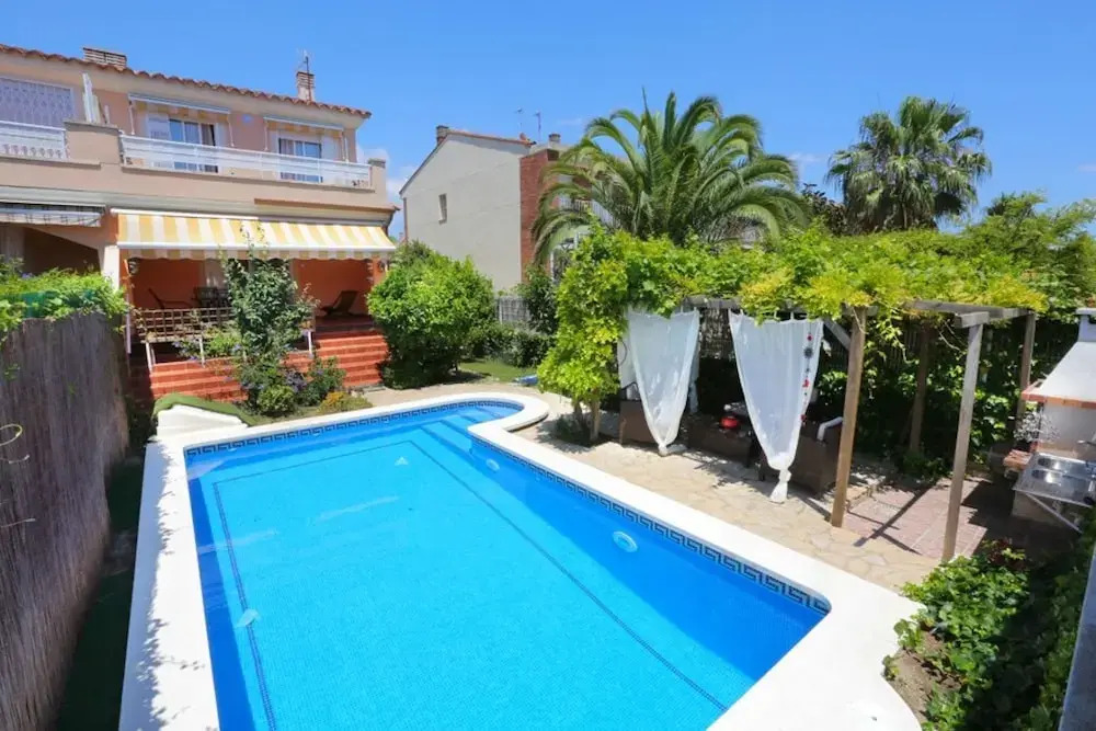 Villa Vista a la Piscina Para 8 Personas en Cambrils