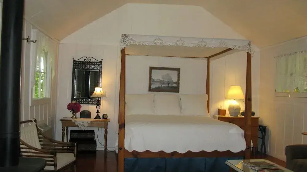Belle de Jour Inn