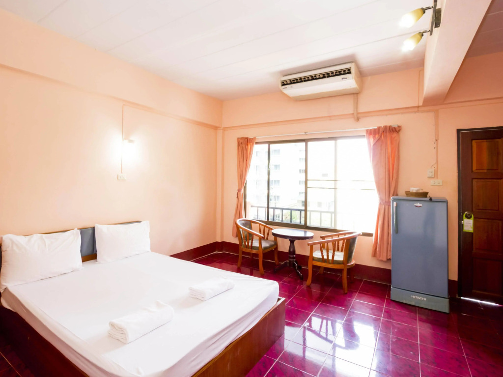 Baan Lukkan Hostel