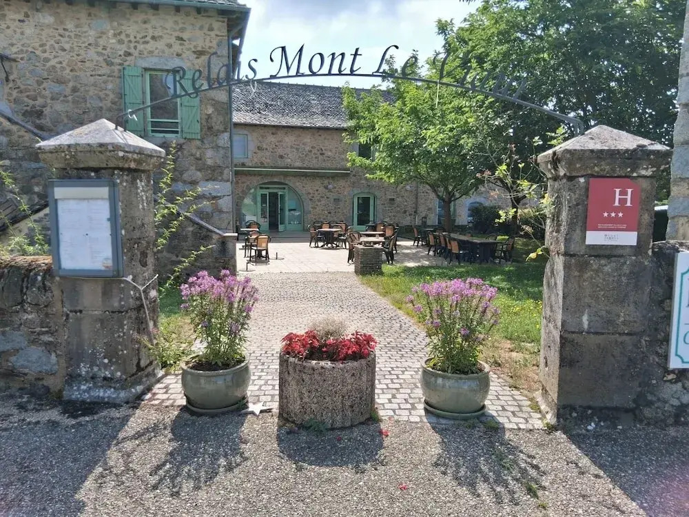 Logis hôtel linstant Mont le Viaur