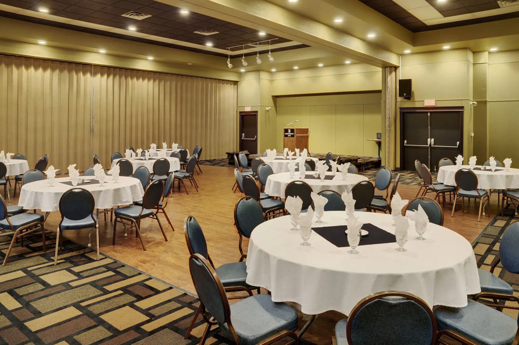 Kindersley Inn