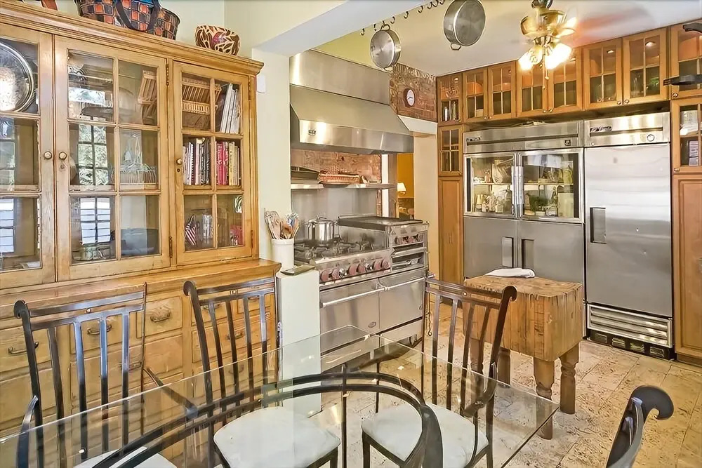 1717 Northwest House #1007 - 8 Br Home