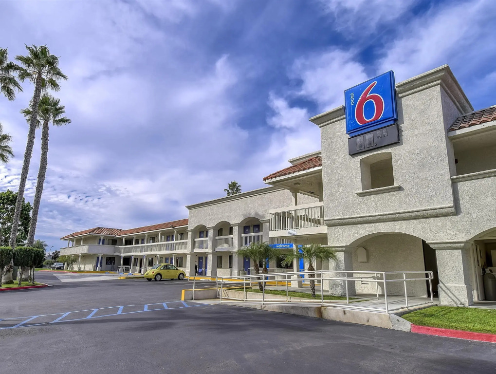Motel 6-Carlsbad, CA Beach