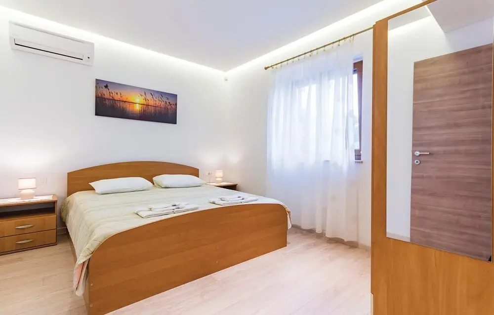 Amazing Home In Sisan