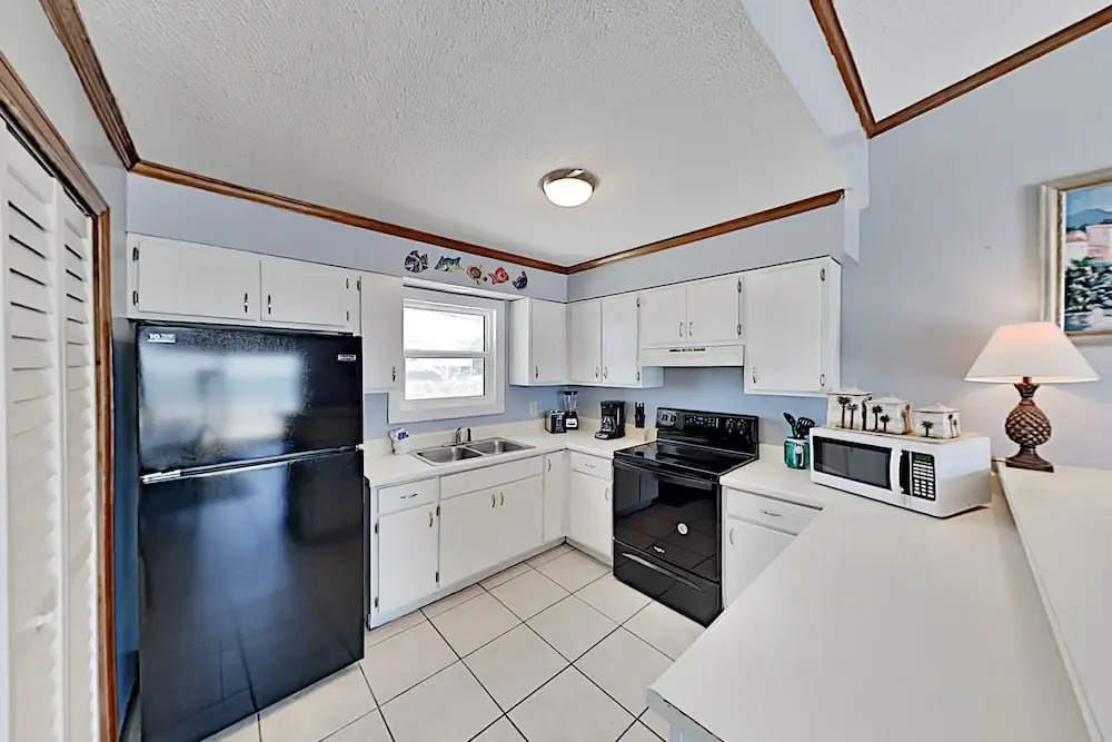 Beachfront Sun-kissed West - 1 Mile To Kiva Dunes 2 Bedroom Duplex