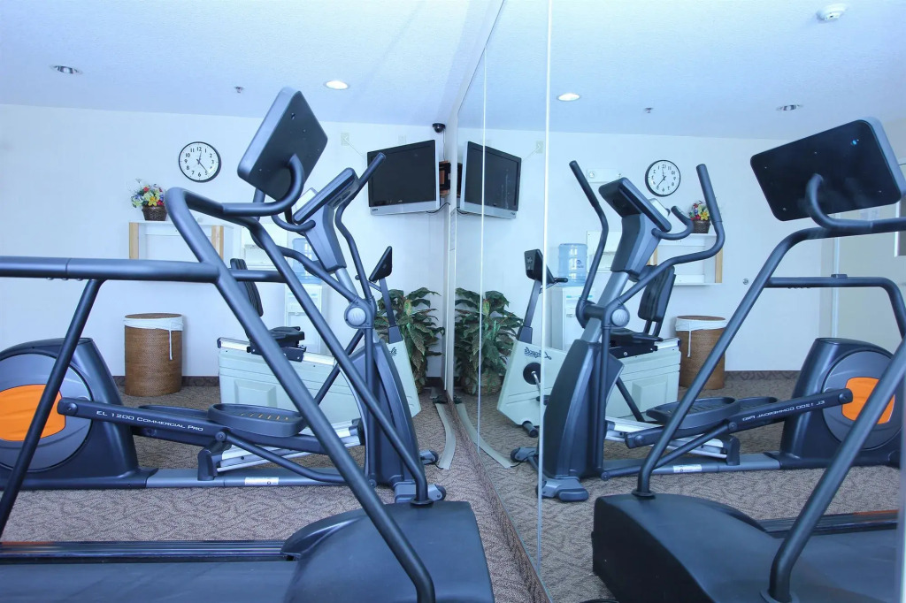 Best Western Plus Twin View Inn & Suites