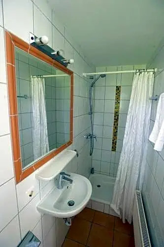 Euro Inn - Hotel