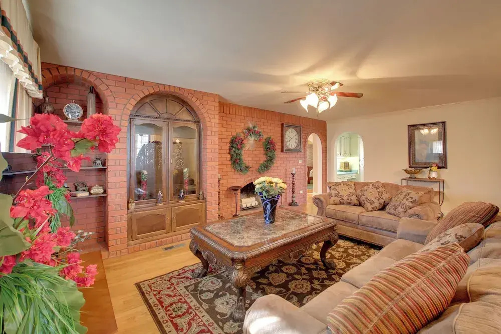 Hot Springs Home With Pool - 1/2 Mile to Oaklawn!
