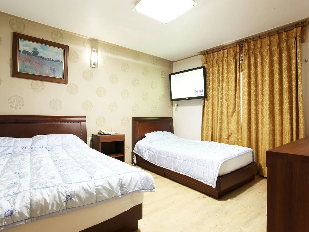 BOBOS Hotel