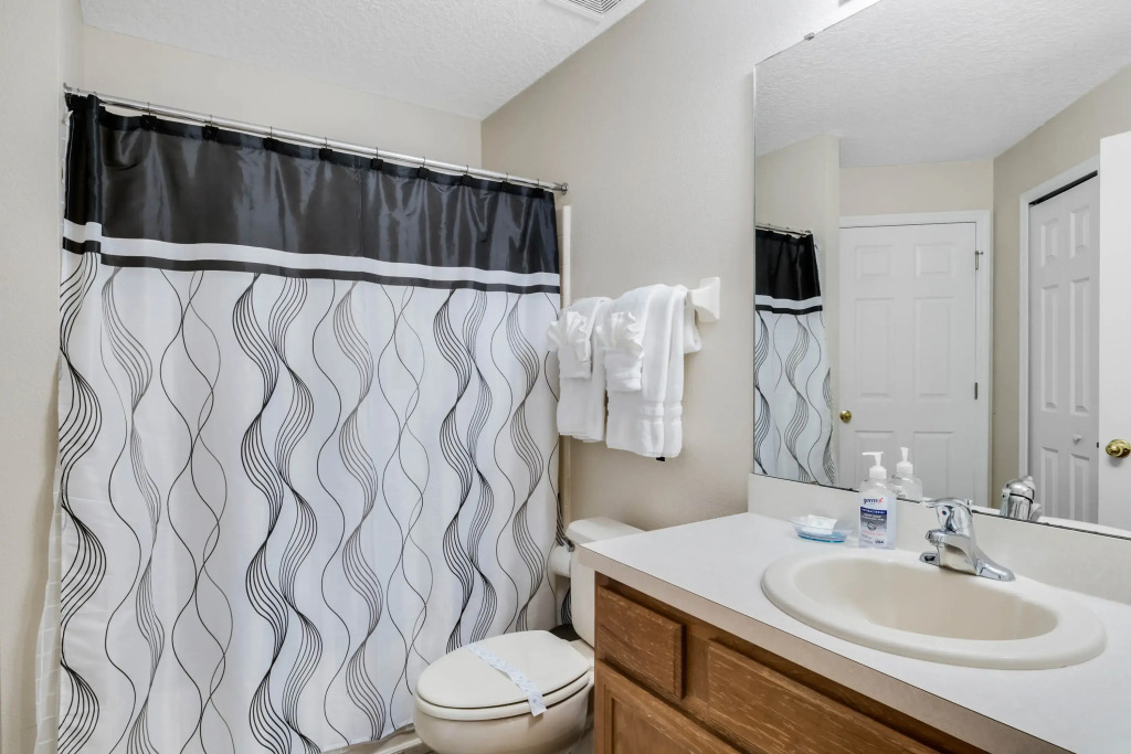 SO136CA - 4 beds pool home - Gated resort, Davenport, US