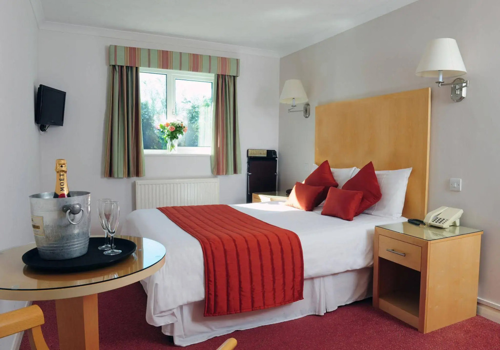 Little Silver Country Hotel