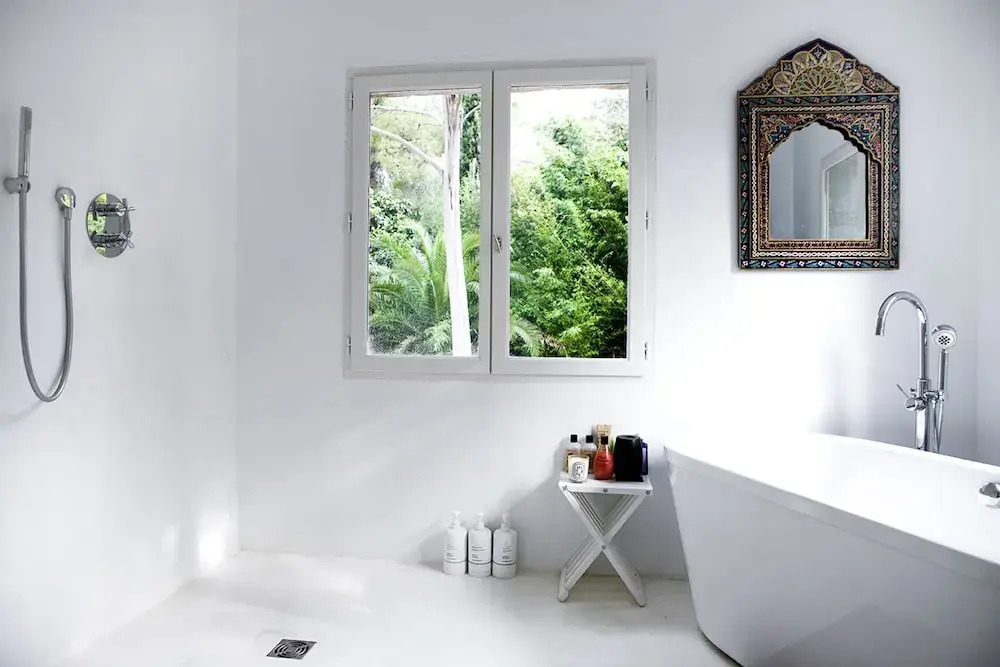 Fashionable House Flat with Garden