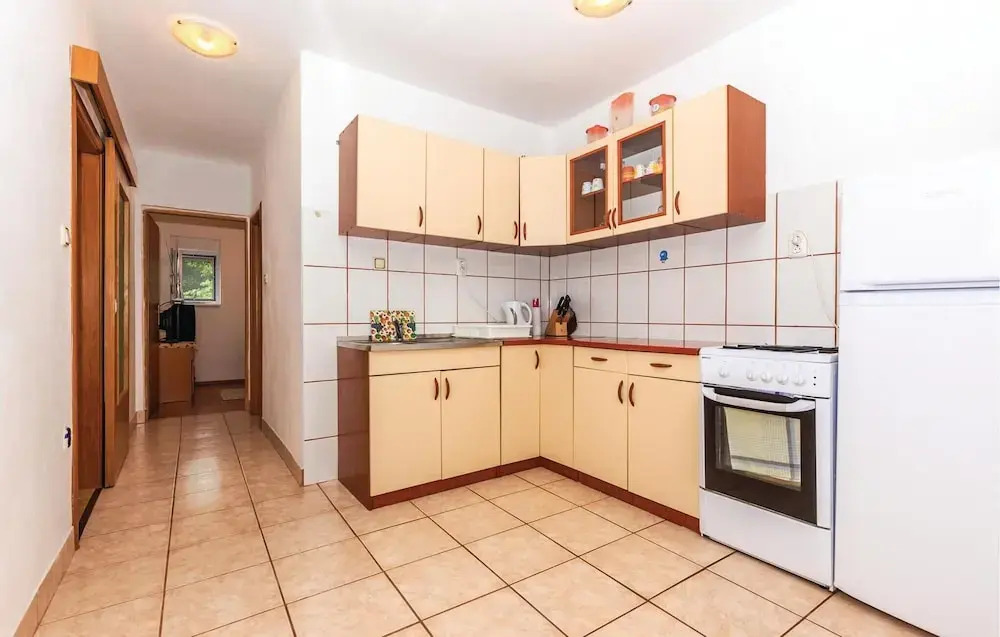 Amazing Apartment in Grizane With 3 Bedrooms