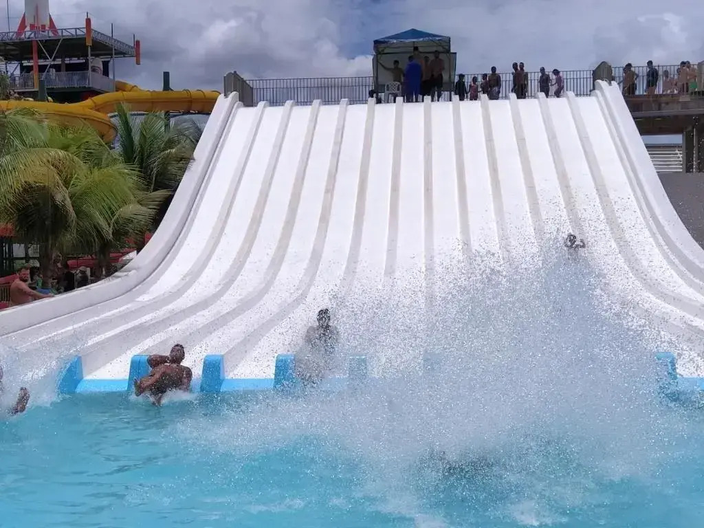 SPAZZIO DIROMA e entrada Grátis no Acqua Park Diroma