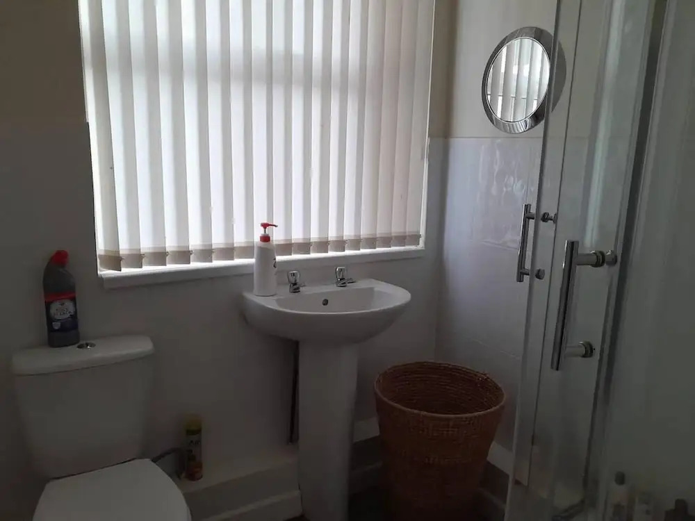 Large House Sleeps13 Close to lfc Stadium Anfield