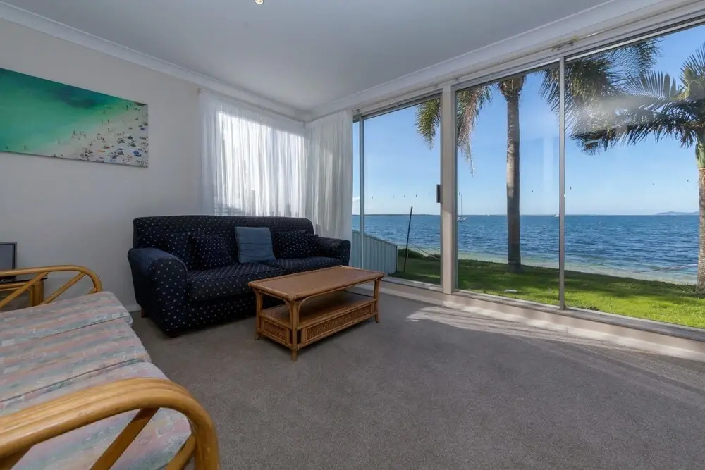 Seaview Crescent, 8