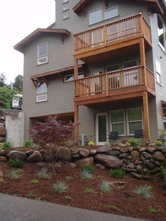 Hutsons Hideaway 1 Bedroom 1 Bathroom Apts