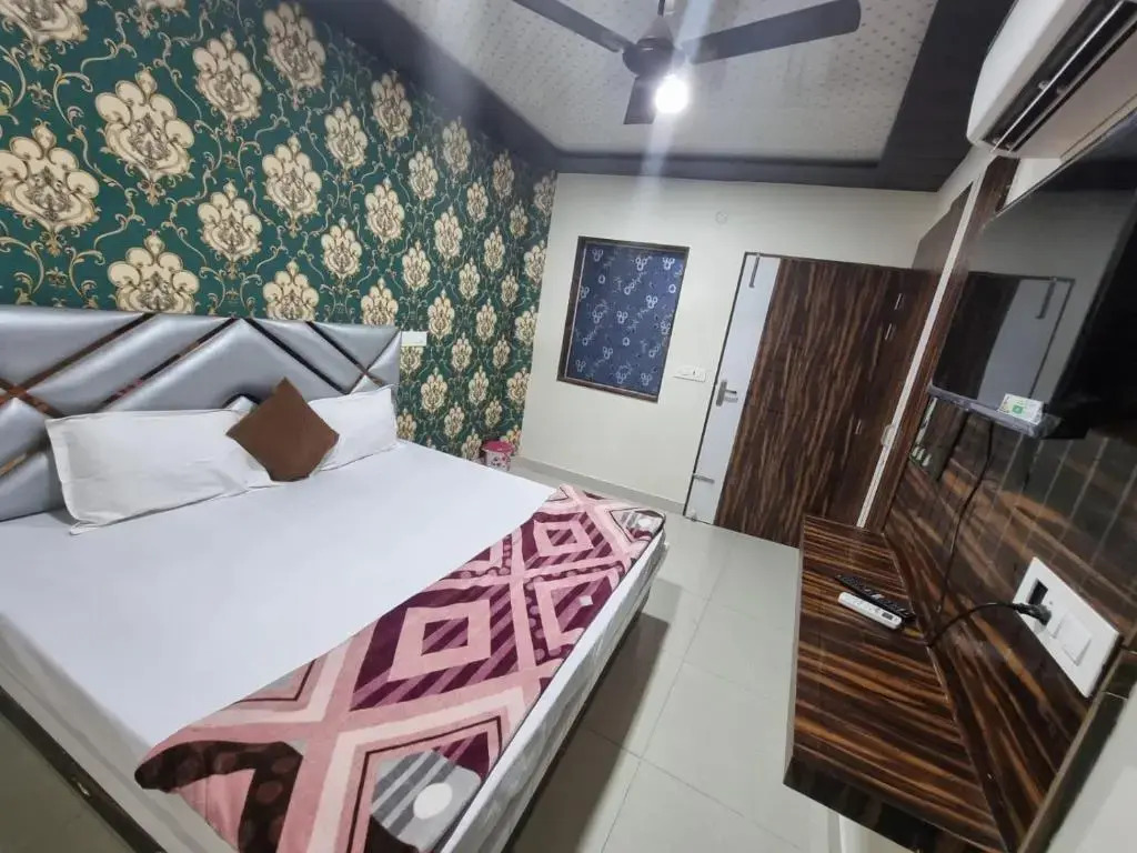 Hotel Shanti Grand Inn