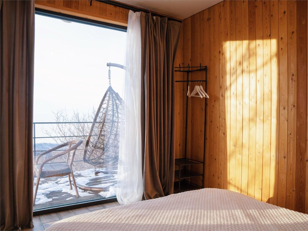 Almahouse Secluded Mountain Cabins (Алмахаус Секлудед Маунтинс Кабинс)