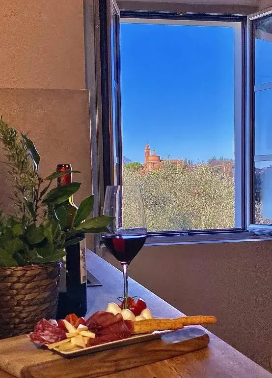 Palazzo del Papa Country Suites-5 minutes from Siena