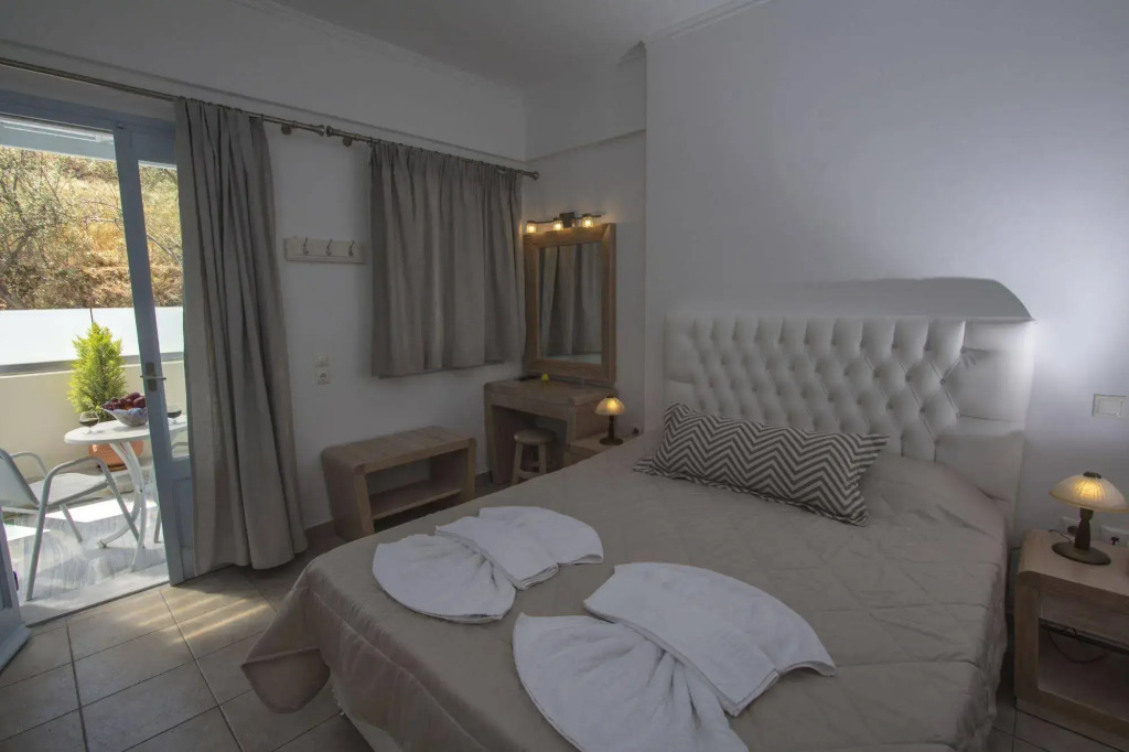 Erato Apartments