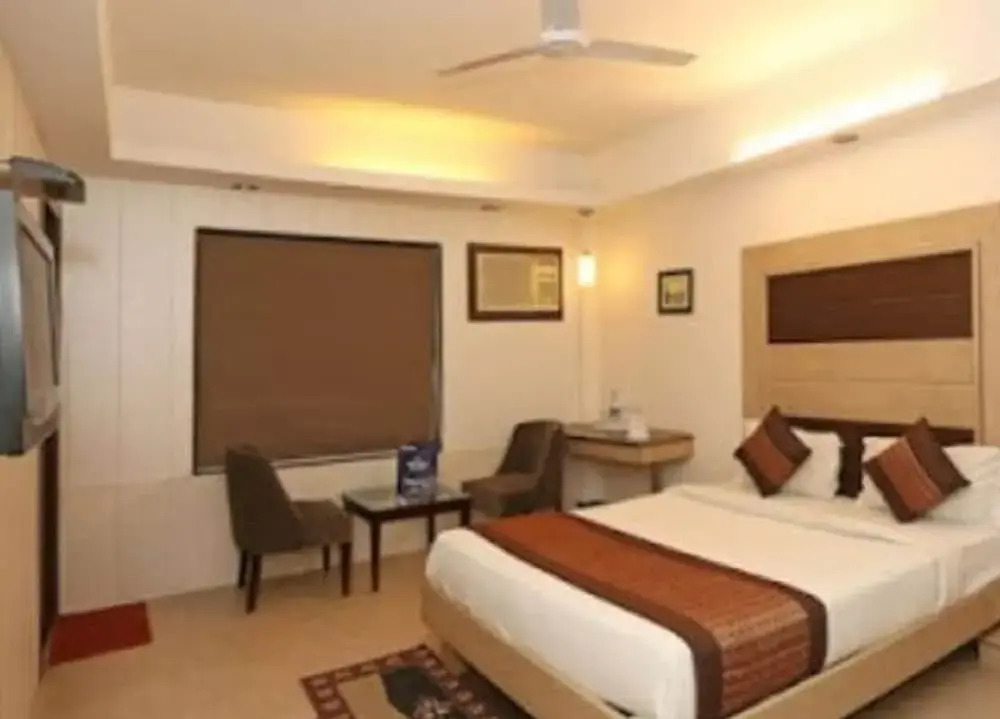 Pacific Inn - Huda City Center
