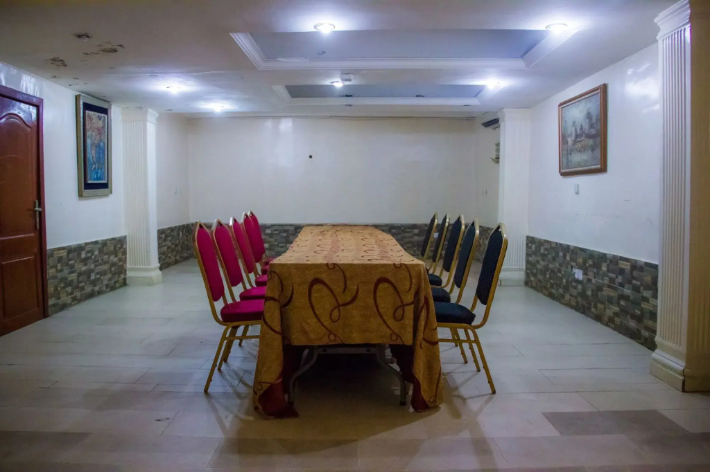 Silver Grandeur Hotel