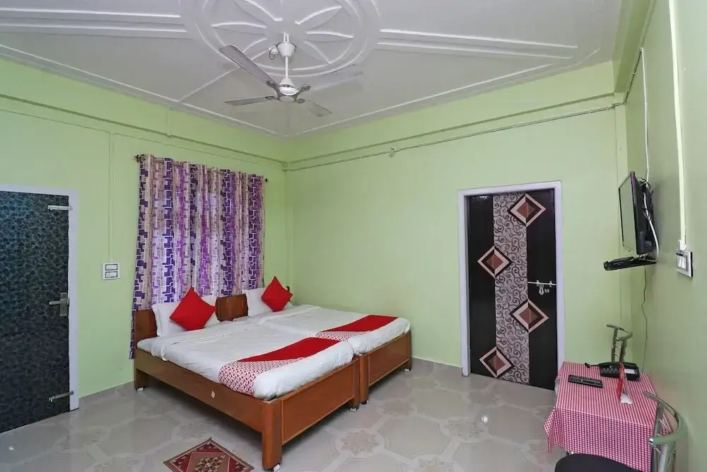 Hotel Sweet Home by OYO Rooms
